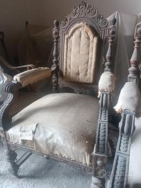 Poltrona in stile rinascimentale
