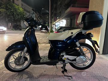 Scarabeo 50 cc  4T anno 2014