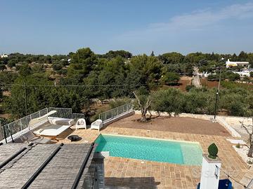 Villa indipendente con piscina ad Ostuni