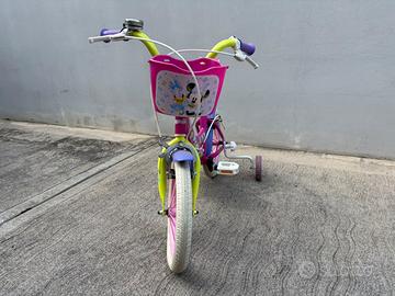 Bici bimba con rotelle usata pochissimo.