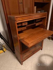 Credenza con piano a scrittoio