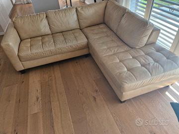 Divano in pelle Natuzzi