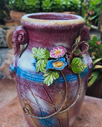 Anfora/vaso decorativo in ceramica dipinta a mano.
