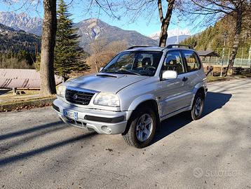 Suzuki Grand Vitara 2.0 del 2004