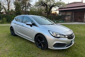 Opel Astra Biturbo