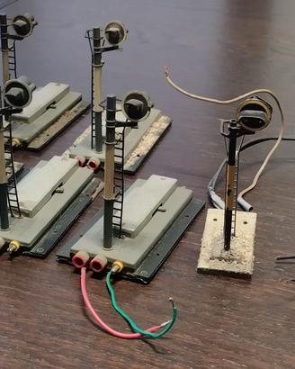 Semafori H0 Rivarossi SB/1 e FEM scontati e altro