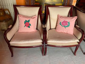 Set divano e due poltrone