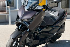 Yamaha x max 300 tech max perfetto come nuovo  !!!