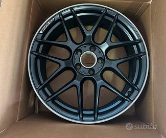 Cerchio mercedes A35 A45 raggio 19 originale amg
