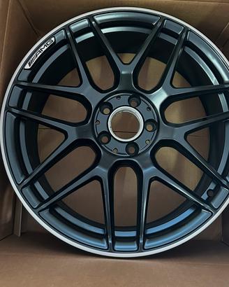 Cerchio mercedes A35 A45 raggio 19 originale amg