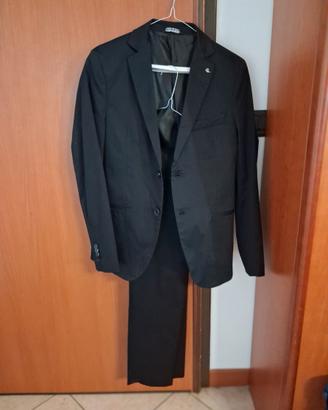 Completo da uomo o ragazzo