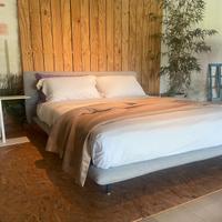 letto matrimoniale CLAPIS design Kristalia