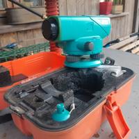 ottico  strumento x fare livelli 