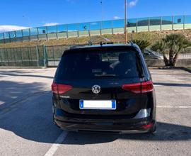 VOLKSWAGEN Touran - 2019