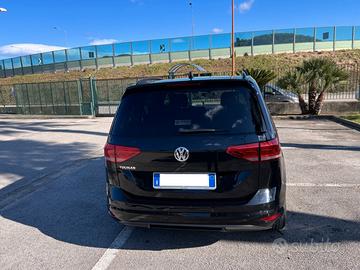 VOLKSWAGEN Touran - 2019