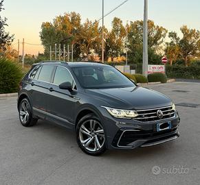 Volkswagen Tiguan 2.0 TDI 150 CV DSG 4MOTION R-Lin