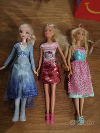 bambole di Elsa e Barbie