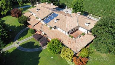 Villa bifamiliare Cazzago San Martino