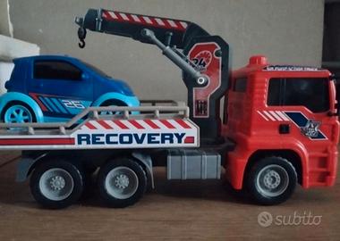 Carroattrezzi con macchinina