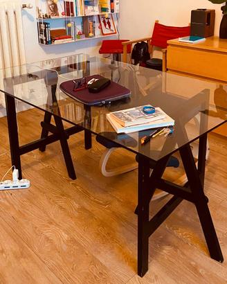 tavolo in vetro rettangolare con cavalletti legno