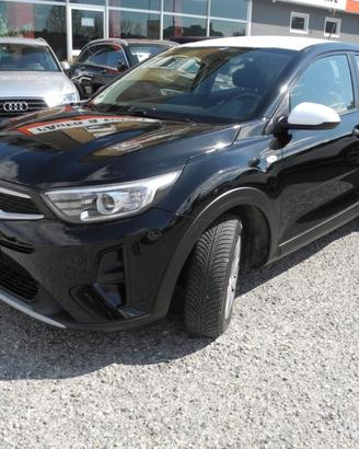 KIA Stonic 1.6 CRDi 110cv Urban -BiColor-Ok NEOP