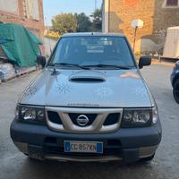 Nissan terrano 2   2700
