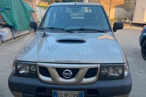 Nissan terrano 2   2700