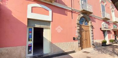 NEGOZIO A GAETA