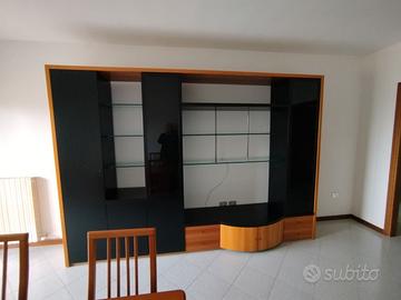 Arredamento completo.
