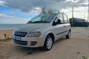 Fiat Multipla bipower.