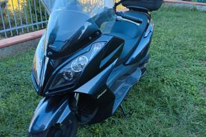 Kymco Downtown 300i – 2010 – 19.500 km - NO ABS