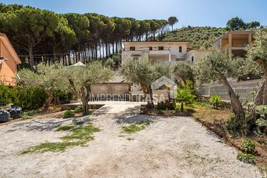 4 vani con spazio esterno di 450 mq - San Martino