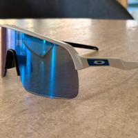Occhiali Oakley sutro light sapphire