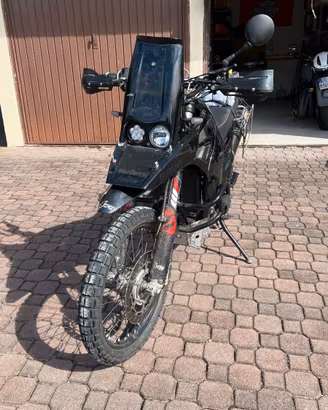 Suzuki Dr Big 750