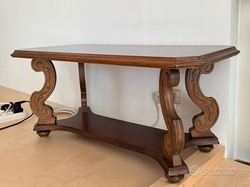 Tavolino con ripiano