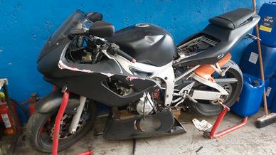 Yamaha R6