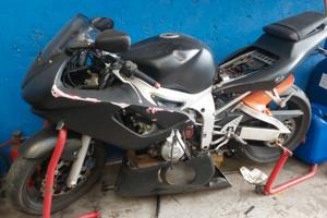 Yamaha R6