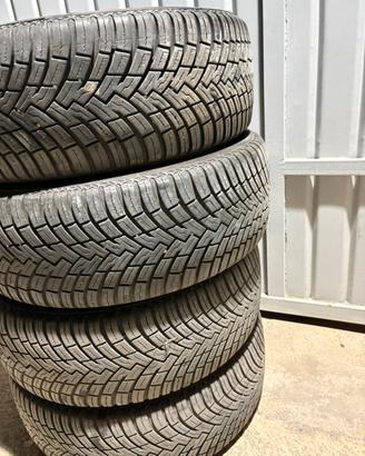 Gomme Pirelli 205 55 16 AllSeason cinturato