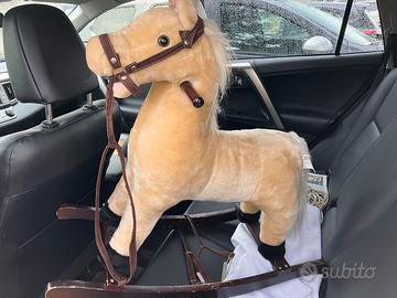 Cavallo a dondolo