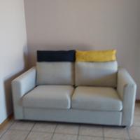 divano due posti ikea