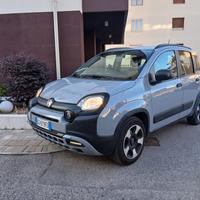 Fiat Panda 1.0 FireFly S&S Hybrid City Cross tua a
