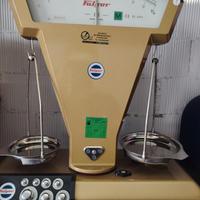 bilancia a piatti decimale