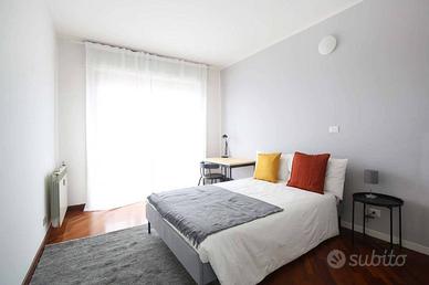 Stanza in appartamento di 75 m² a Milano