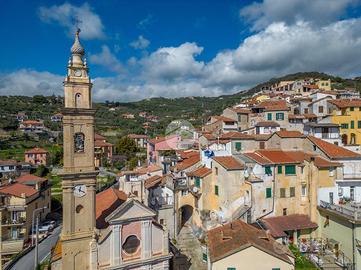4 LOCALI A IMPERIA
