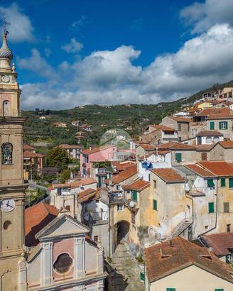 4 LOCALI A IMPERIA