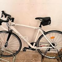 Bicicletta da corsa Btwin triban 520 bianca