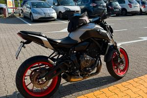 Yamaha MT-07 - MT07 - MT 07