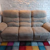 divano con 2 relax elettrici 