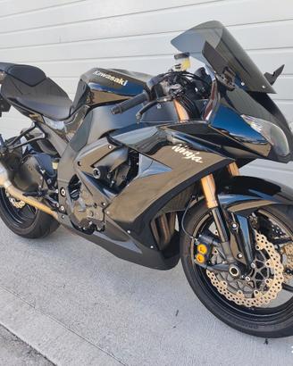 Zx10r accessoriata e gommata  solo 18mila km