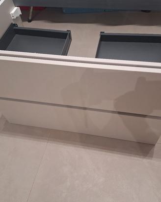 mobile bagno, con lavabo e specchio